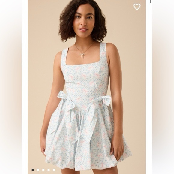 Altar'd State Dresses & Skirts - Altar'd State White and Pink Floral Top